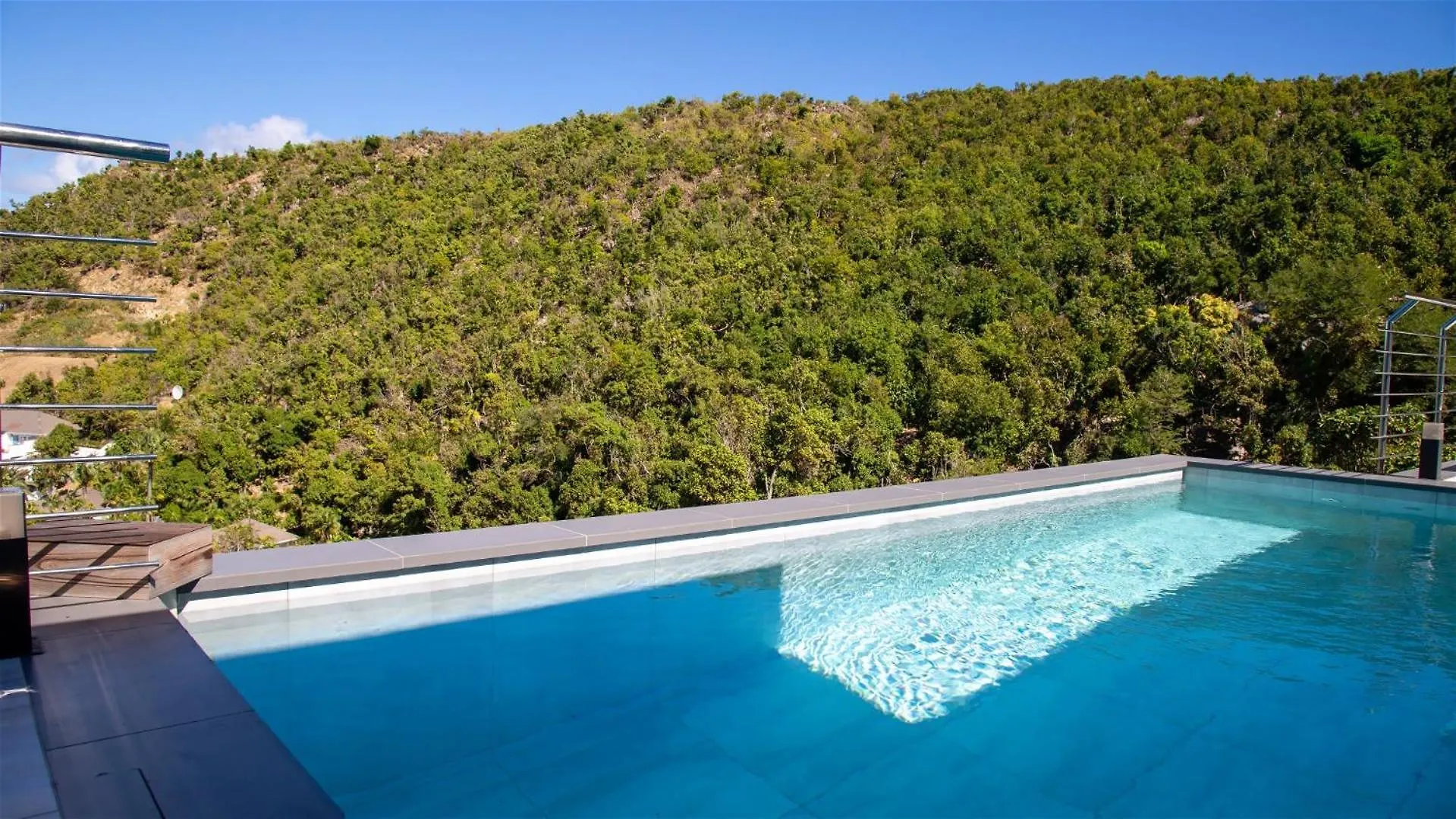 Romantic Villa With Stunning Views Of Blue Ocean St. Barthelemy